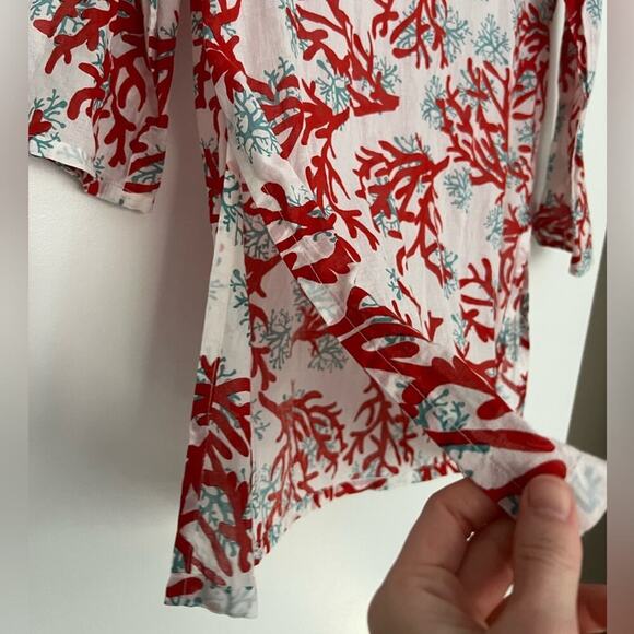 Barbara Gerwit White Red Blue Coral Pattern 3/4 Sleeve Tunic - Picture 4 of 6
